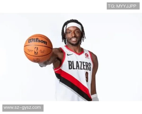 杰拉米格兰特的崛起与NBA赛场上的多面手角色分析